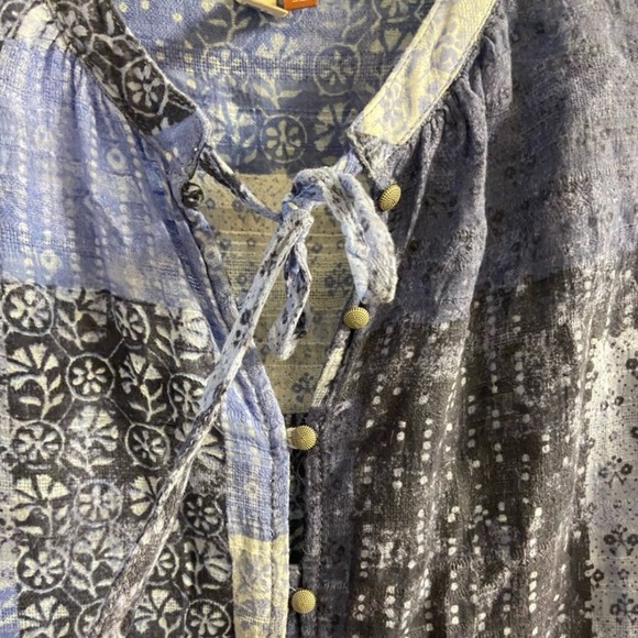 Pilcro Indigo Floral Blouse patchwork button front cotton Medium Petite - Picture 5 of 10